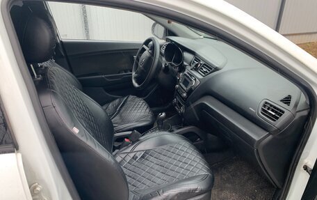 KIA Rio III рестайлинг, 2011 год, 900 000 рублей, 6 фотография