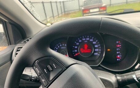 KIA Rio III рестайлинг, 2011 год, 900 000 рублей, 8 фотография