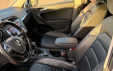 Volkswagen Tiguan II, 2019 год, 2 450 000 рублей, 10 фотография