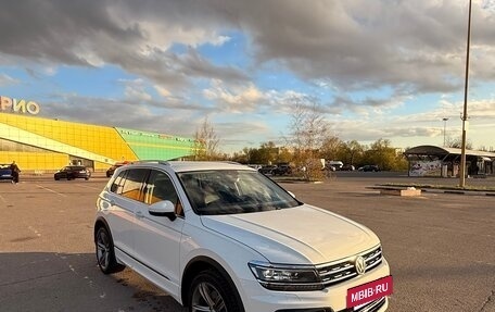 Volkswagen Tiguan II, 2019 год, 2 450 000 рублей, 2 фотография