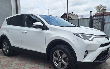 Toyota RAV4, 2018 год, 2 650 000 рублей, 7 фотография