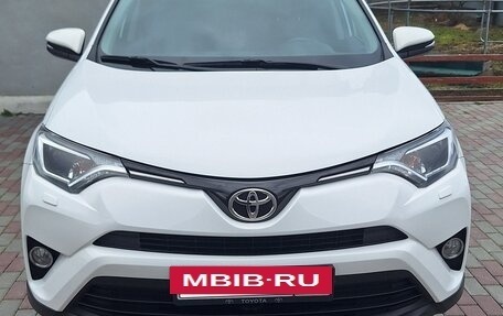 Toyota RAV4, 2018 год, 2 650 000 рублей, 9 фотография