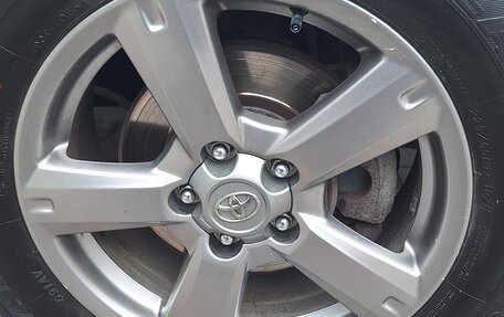 Toyota RAV4, 2018 год, 2 650 000 рублей, 24 фотография