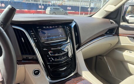Cadillac Escalade IV, 2015 год, 3 100 000 рублей, 16 фотография