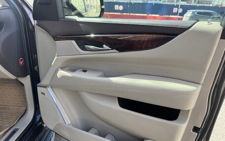 Cadillac Escalade IV, 2015 год, 3 100 000 рублей, 23 фотография