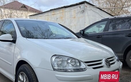 Volkswagen Golf V, 2008 год, 630 000 рублей, 2 фотография