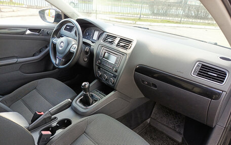 Volkswagen Jetta VI, 2014 год, 945 000 рублей, 13 фотография