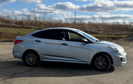 Hyundai Solaris II рестайлинг, 2013 год, 687 000 рублей, 3 фотография