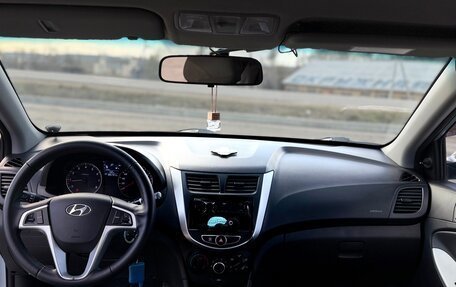 Hyundai Solaris II рестайлинг, 2013 год, 687 000 рублей, 12 фотография