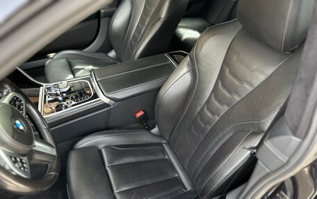 BMW 8 серия, 2019 год, 7 400 000 рублей, 24 фотография