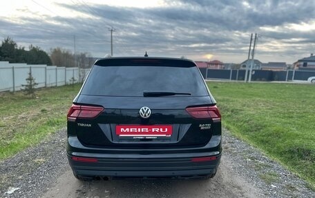 Volkswagen Tiguan II, 2018 год, 2 340 000 рублей, 6 фотография