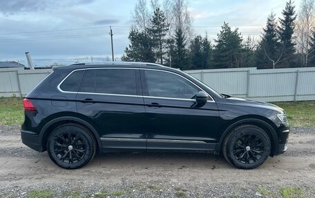 Volkswagen Tiguan II, 2018 год, 2 340 000 рублей, 10 фотография