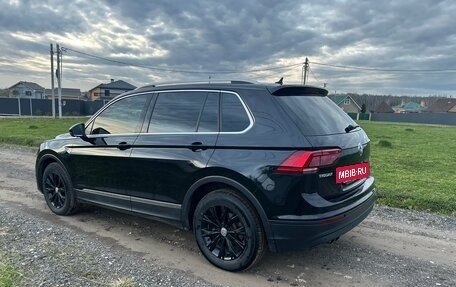 Volkswagen Tiguan II, 2018 год, 2 340 000 рублей, 8 фотография