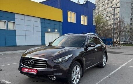Infiniti FX II, 2012 год, 2 200 000 рублей, 1 фотография