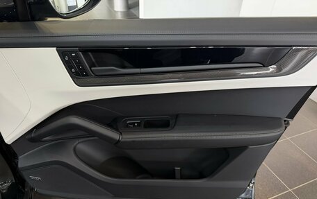 Porsche Cayenne III, 2024 год, 22 300 000 рублей, 16 фотография