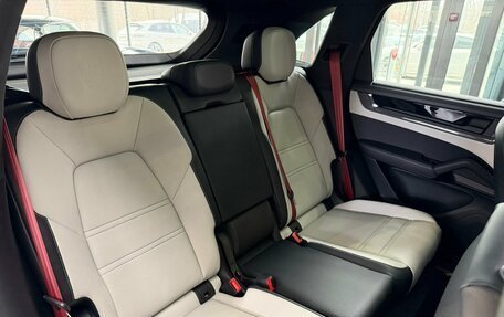 Porsche Cayenne III, 2024 год, 22 300 000 рублей, 28 фотография