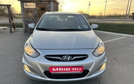 Hyundai Solaris II рестайлинг, 2011 год, 535 000 рублей, 4 фотография