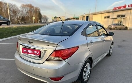 Hyundai Solaris II рестайлинг, 2011 год, 535 000 рублей, 8 фотография