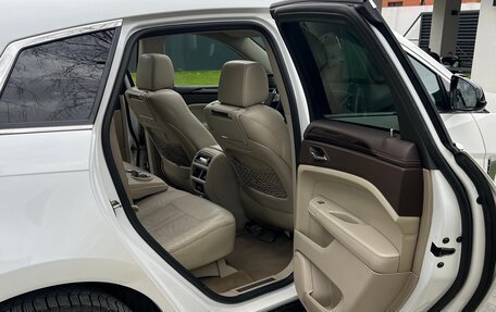 Cadillac SRX II рестайлинг, 2011 год, 900 000 рублей, 14 фотография