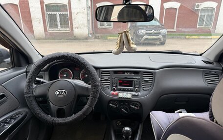 KIA Rio II, 2010 год, 600 000 рублей, 6 фотография