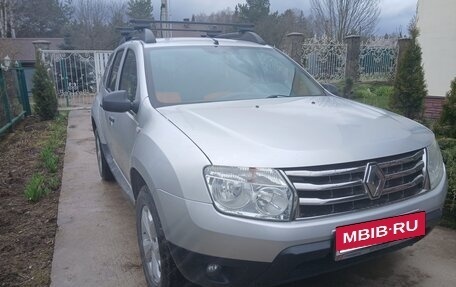 Renault Duster I рестайлинг, 2014 год, 930 000 рублей, 2 фотография