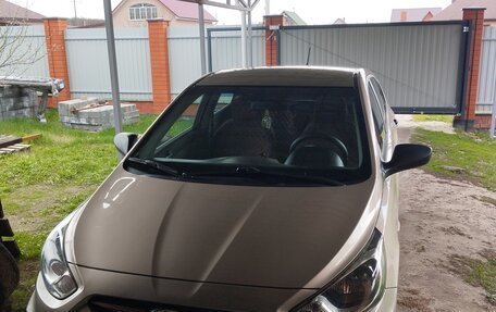 Hyundai Solaris II рестайлинг, 2013 год, 640 000 рублей, 3 фотография