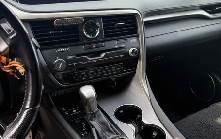 Lexus RX IV рестайлинг, 2016 год, 3 800 000 рублей, 9 фотография