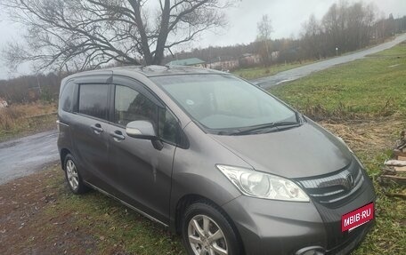 Honda Freed I, 2013 год, 1 030 000 рублей, 5 фотография