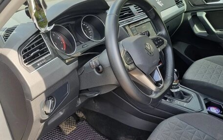 Volkswagen Tiguan II, 2021 год, 2 520 000 рублей, 9 фотография