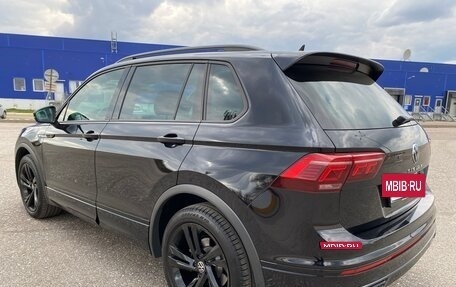 Volkswagen Tiguan II, 2021 год, 3 680 000 рублей, 2 фотография