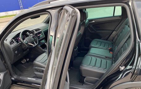 Volkswagen Tiguan II, 2021 год, 3 680 000 рублей, 24 фотография