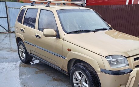 Chevrolet Niva I рестайлинг, 2005 год, 260 000 рублей, 2 фотография
