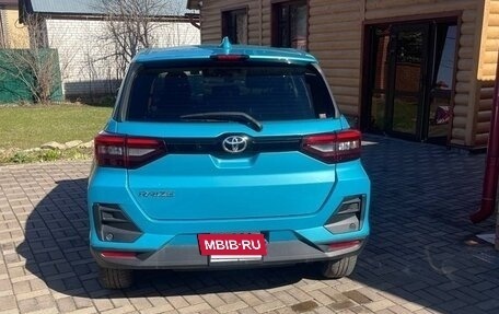 Toyota Raize I, 2022 год, 1 810 000 рублей, 3 фотография