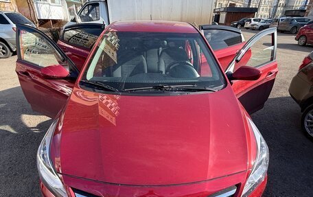 Hyundai Solaris II рестайлинг, 2016 год, 1 200 000 рублей, 13 фотография