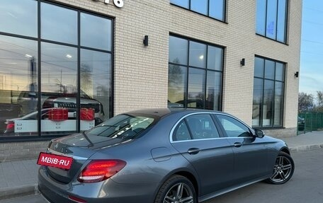 Mercedes-Benz E-Класс, 2018 год, 2 450 000 рублей, 6 фотография