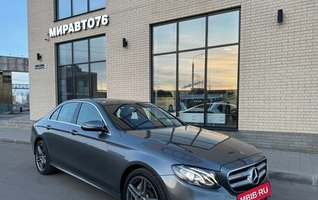 Mercedes-Benz E-Класс, 2018 год, 2 450 000 рублей, 4 фотография