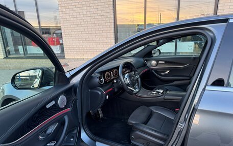 Mercedes-Benz E-Класс, 2018 год, 2 450 000 рублей, 11 фотография