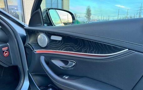 Mercedes-Benz E-Класс, 2018 год, 2 450 000 рублей, 19 фотография