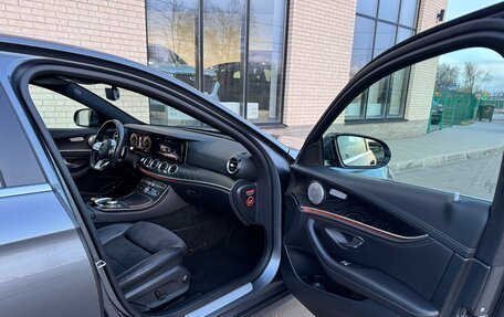 Mercedes-Benz E-Класс, 2018 год, 2 450 000 рублей, 18 фотография