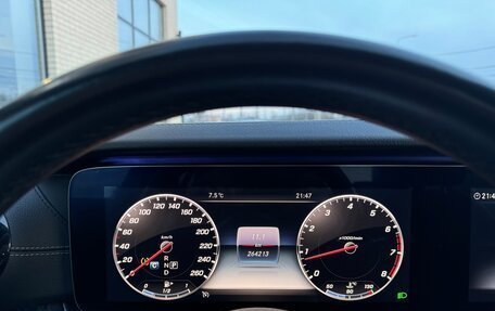 Mercedes-Benz E-Класс, 2018 год, 2 450 000 рублей, 30 фотография