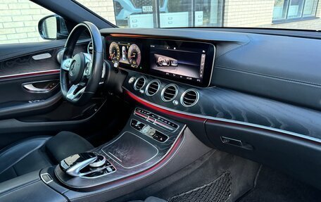 Mercedes-Benz E-Класс, 2018 год, 2 450 000 рублей, 21 фотография