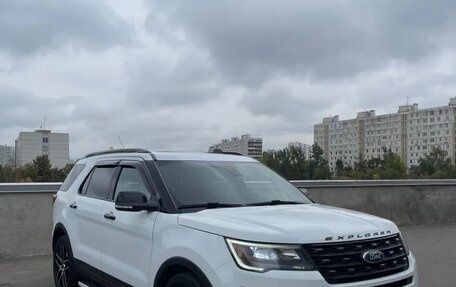 Ford Explorer VI, 2016 год, 2 400 000 рублей, 2 фотография