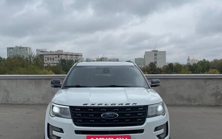 Ford Explorer VI, 2016 год, 2 400 000 рублей, 5 фотография