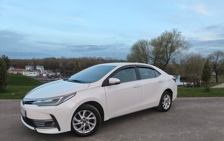 Toyota Corolla, 2017 год, 1 350 000 рублей, 2 фотография