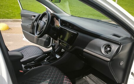 Toyota Corolla, 2017 год, 1 350 000 рублей, 5 фотография