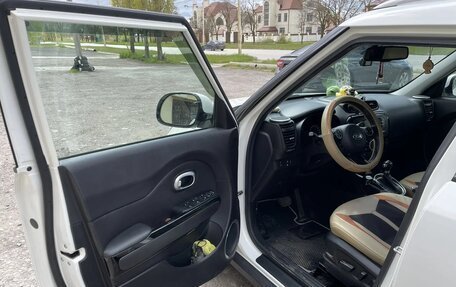 KIA Soul II рестайлинг, 2015 год, 1 800 000 рублей, 11 фотография