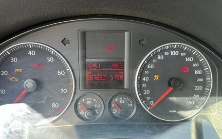 Volkswagen Golf V, 2006 год, 650 000 рублей, 9 фотография