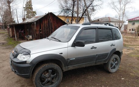 Chevrolet Niva I рестайлинг, 2011 год, 450 000 рублей, 3 фотография