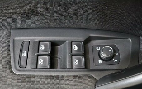 Volkswagen Tiguan II, 2018 год, 2 229 000 рублей, 11 фотография