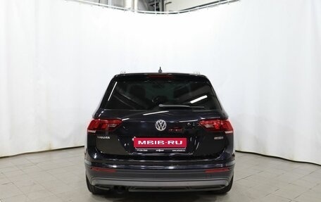 Volkswagen Tiguan II, 2018 год, 2 229 000 рублей, 5 фотография